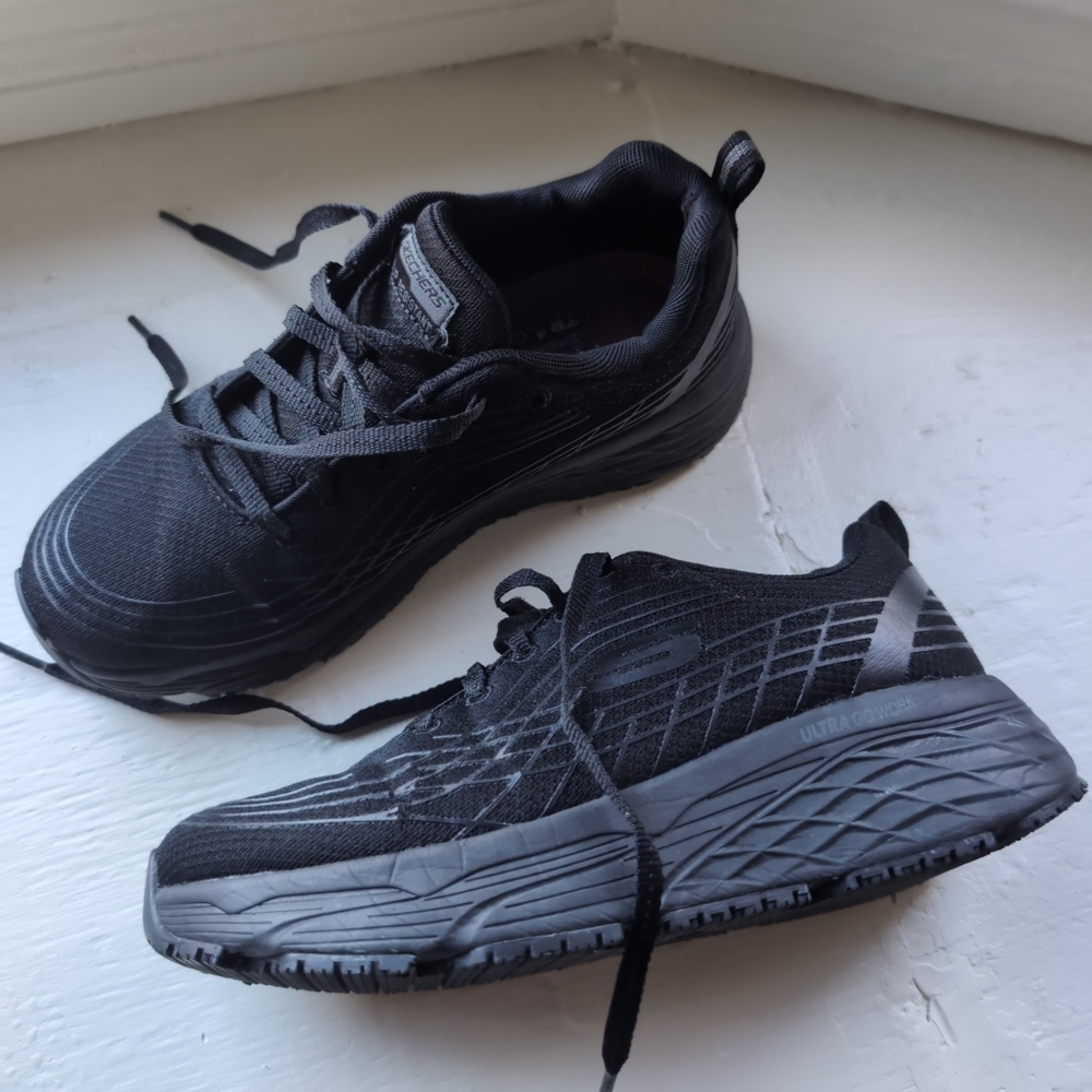 Black chunky Skechers sneakers